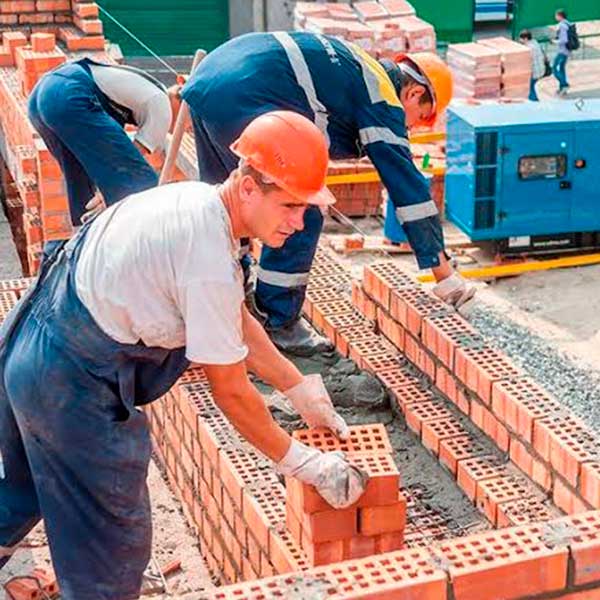 Se busca albañiles para acabados y detalles: Guía completa de empleo, sueldos y requisitos